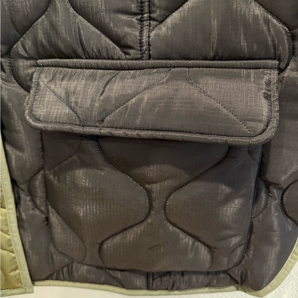 The Frankie Shop Teddy Quilted Jacket Black/Green - Picture 8 of 10